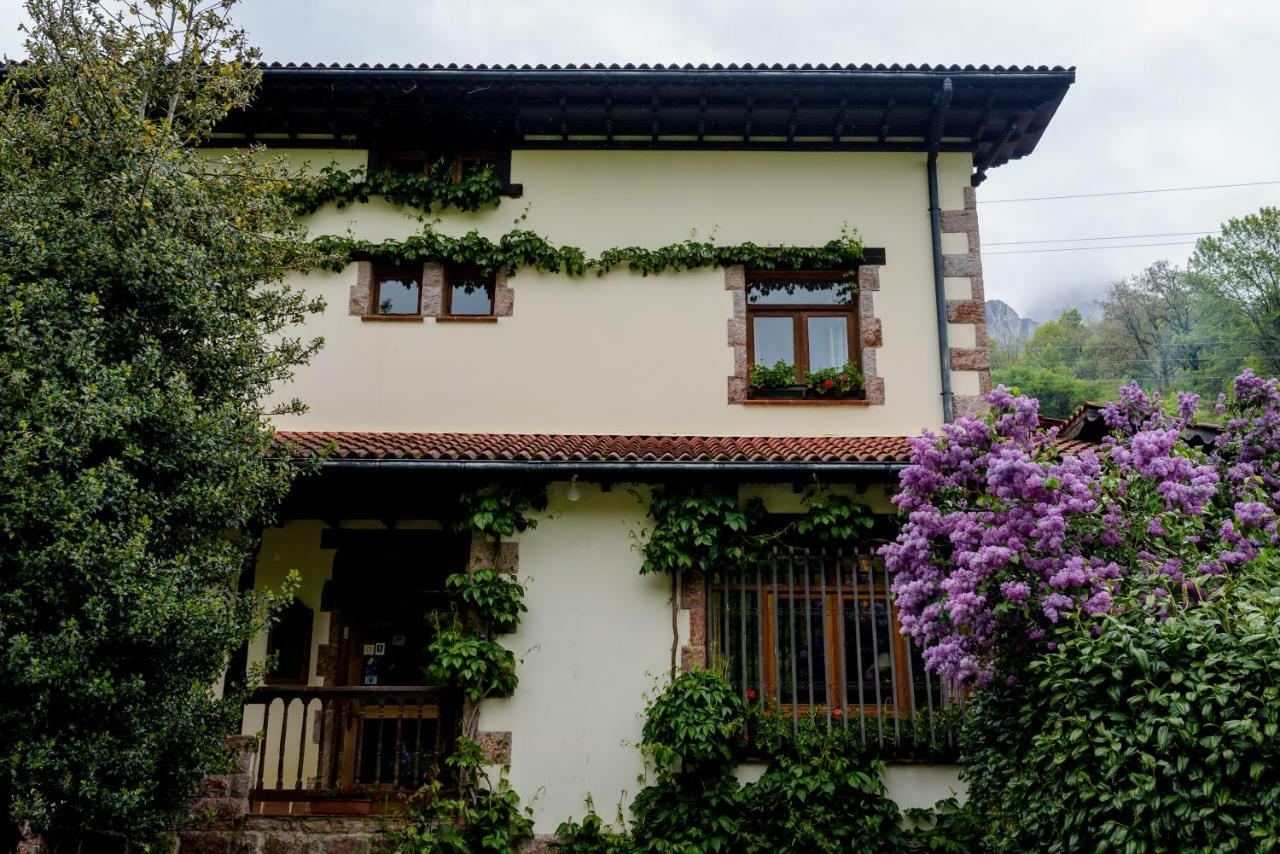 Hotel Rural Picos De Europa Posada De Valdeon Exterior photo